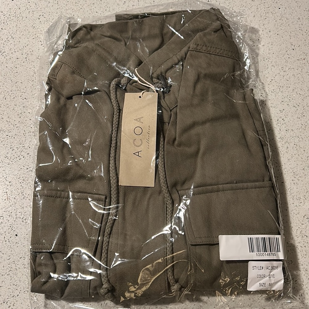 VICI Olive Utility Jacket ๐ค - Picture 9 of 9